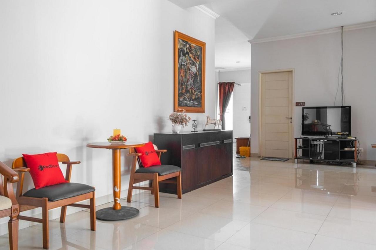 Reddoorz Near Siloam Karawaci 3 Otel Tangerang Dış mekan fotoğraf