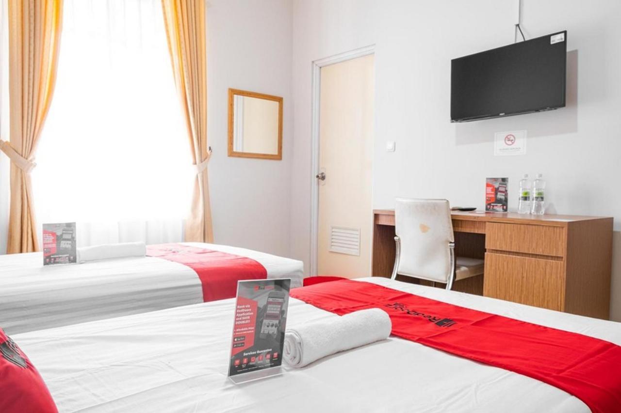 Reddoorz Near Siloam Karawaci 3 Otel Tangerang Dış mekan fotoğraf