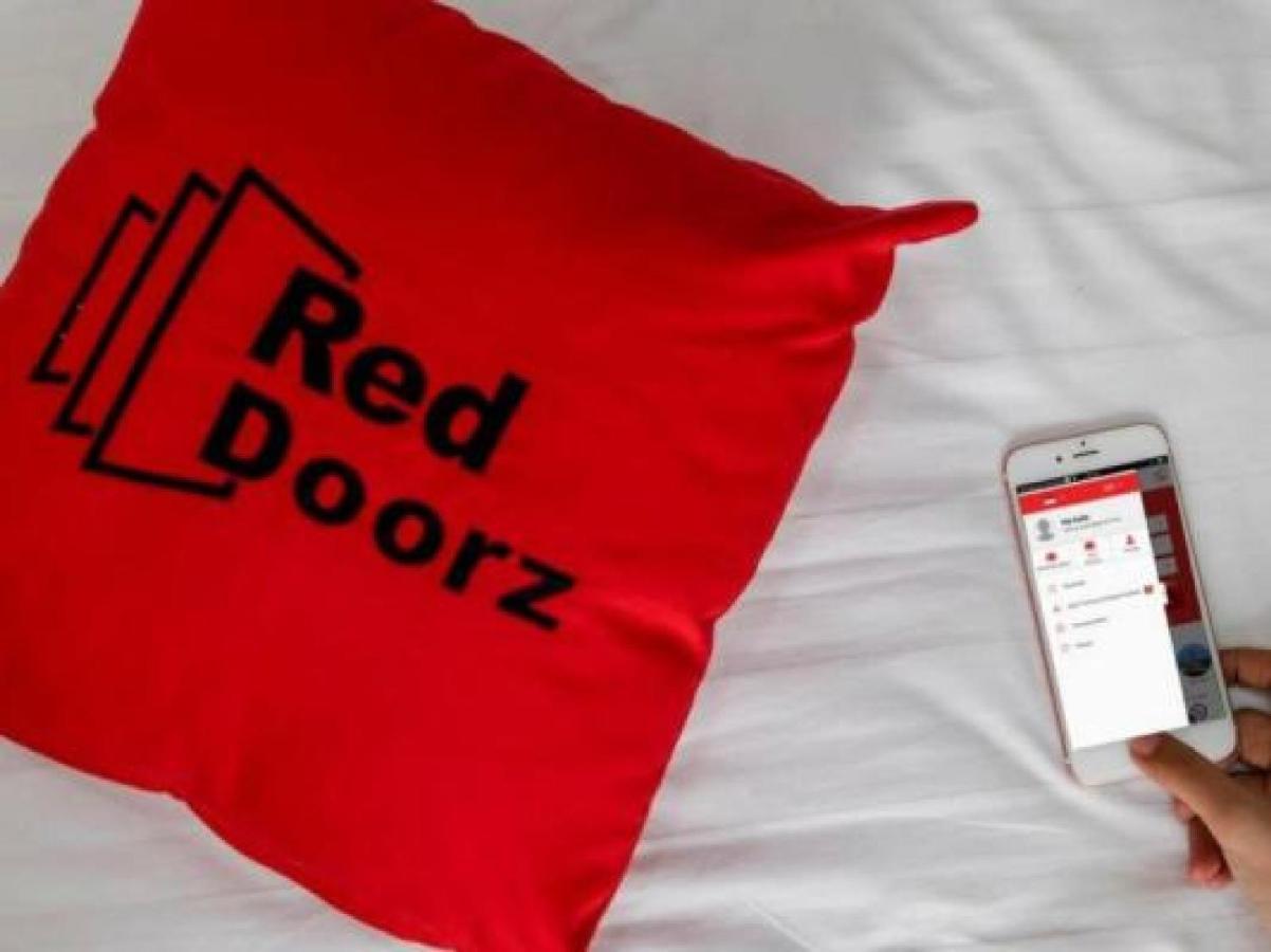 Reddoorz Near Siloam Karawaci 3 Otel Tangerang Dış mekan fotoğraf